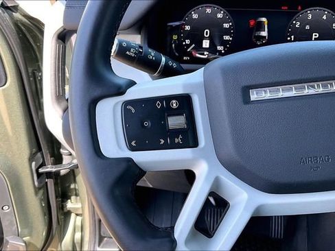Used 2024 Land Rover Defender 130 X-Dynamic SE AWD/4WD image 20