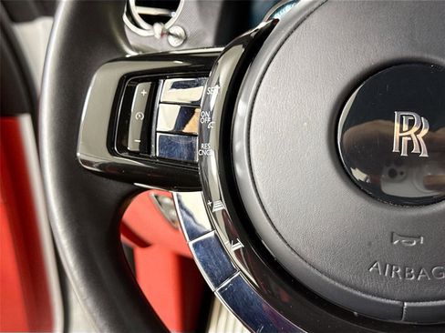 Used 2020 Rolls-Royce Cullinan image 24