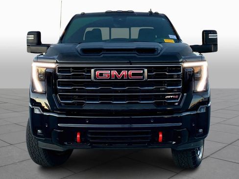 Used 2025 GMC Sierra 2500 AT4 w/ AT4 Premium Plus Package image 3