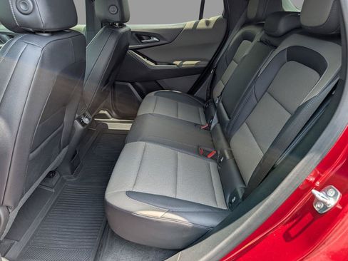 Used 2026 Chevrolet Equinox LT w/ Convenience Package II FWD image 32