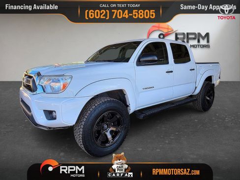 Used 2015 Toyota Tacoma PreRunner w/ SR5 Package image 3