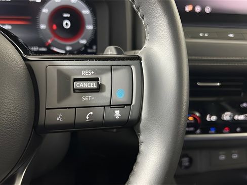 Used 2024 Nissan Rogue Platinum w/ Platinum Premium Package image 34