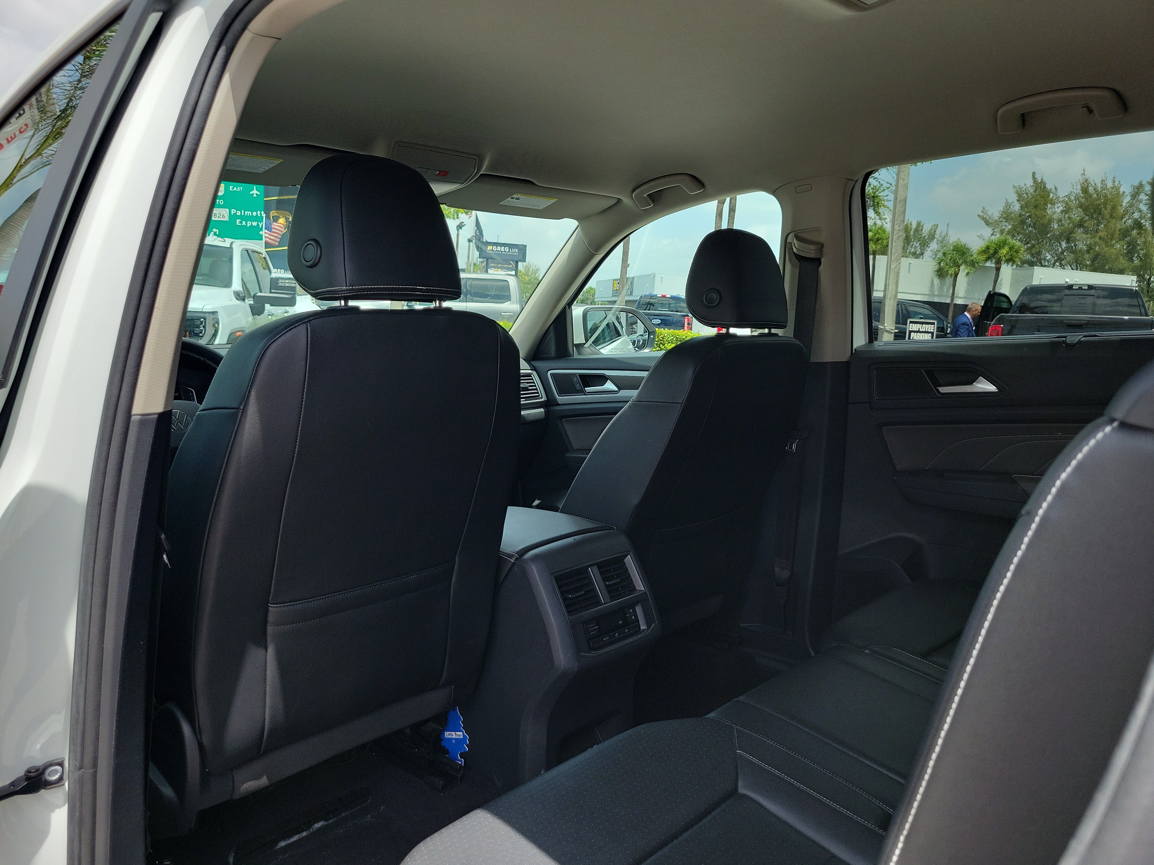 Used 2023 Volkswagen Atlas SE FWD image 14