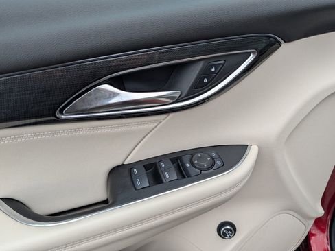 Used 2022 Buick Envision Preferred image 22