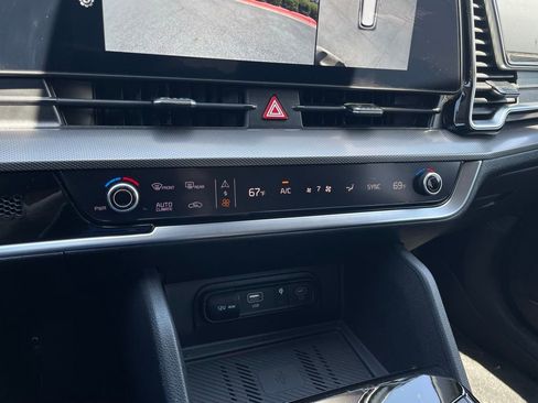 Used 2024 Kia Sportage SX image 18