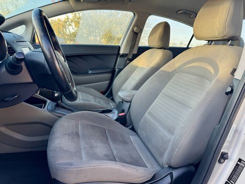 Used 2015 Kia Forte EX w/ UVO Package W/17" Alloys image 11