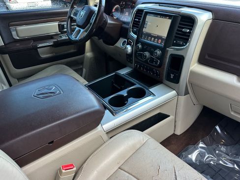 Used 2014 RAM 1500 Laramie w/ Convenience Group image 15