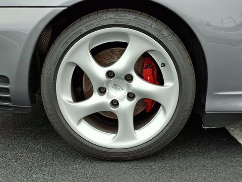 Used 2004 Porsche 911 Carrera 4S AWD/4WD image 13