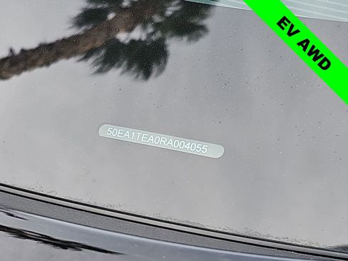 Used 2024 Lucid Air Touring AWD/4WD image 24