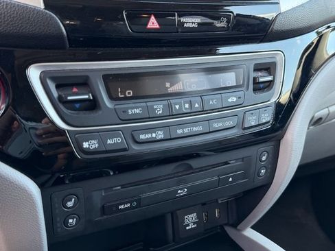 Used 2017 Honda Pilot Elite image 20