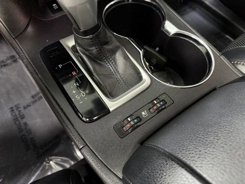 Used 2015 Toyota Highlander Limited Platinum image 17