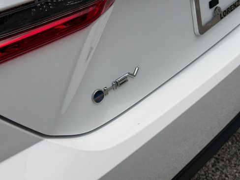 Used 2026 Toyota Camry SE FWD image 15
