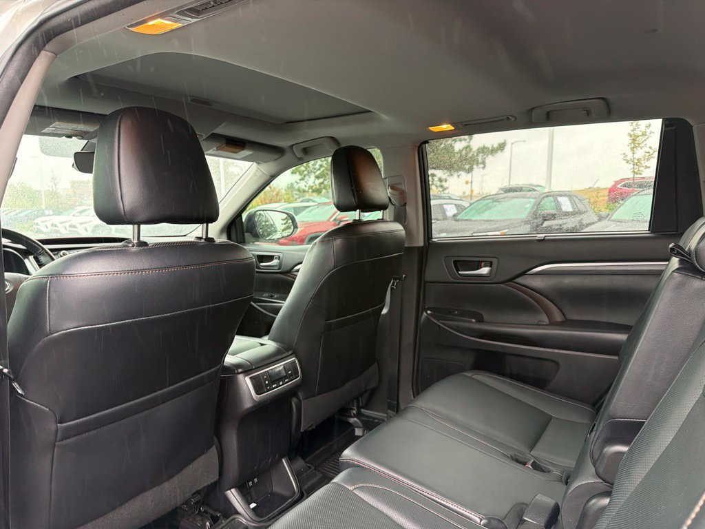 Used 2018 Toyota Highlander Limited AWD/4WD image 21