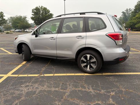 Used 2017 Subaru Forester 2.5i w/ Alloy Wheel Package AWD/4WD image 4