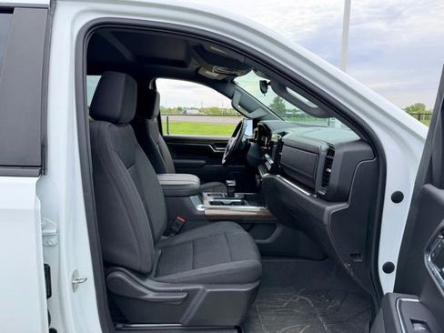 Used 2023 Chevrolet Silverado 1500 RST AWD/4WD image 11