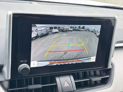 Used 2023 Toyota RAV4 XLE AWD/4WD image 23