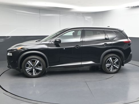 Used 2023 Nissan Rogue SL w/ SL Premium Package image 5