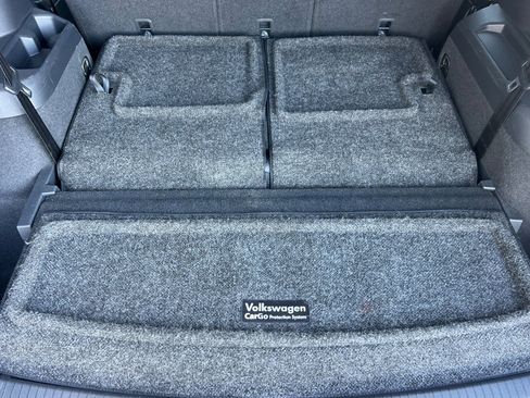 Used 2022 Volkswagen Tiguan SE image 16