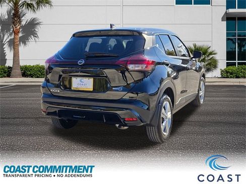 Used 2025 Nissan Kicks Play S image 7