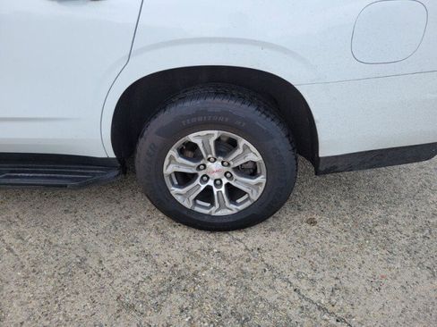 Used 2022 GMC Yukon SLE w/ Gmc Pro Safety Plus Package image 7