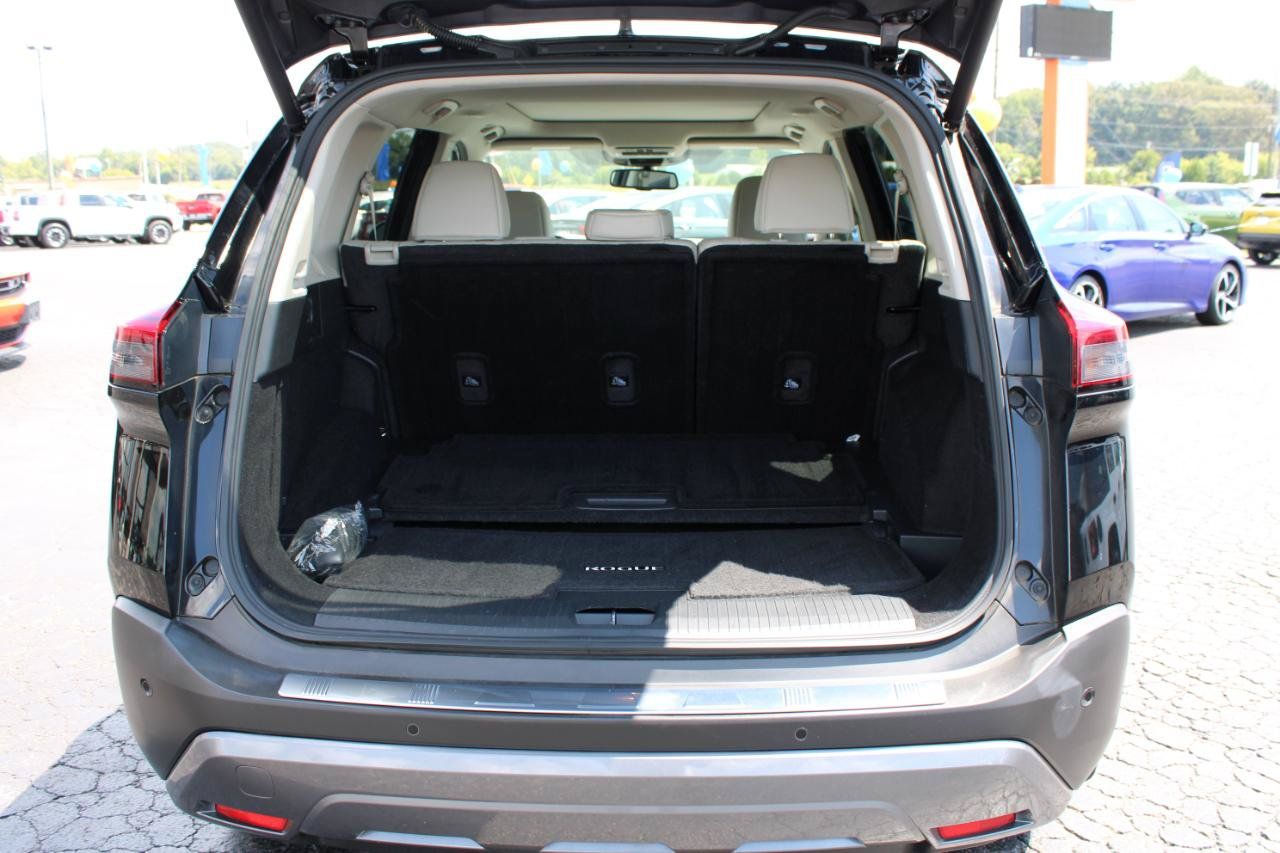 Used 2023 Nissan Rogue SL w/ SL Premium Package FWD image 9