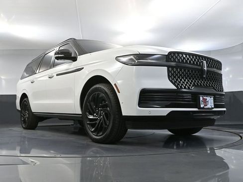 Used 2025 Lincoln Navigator L Reserve AWD/4WD image 65