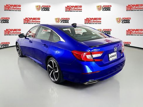 Used 2021 Honda Accord Sport image 2