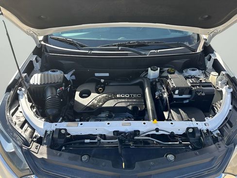 Used 2018 Chevrolet Equinox LT image 30