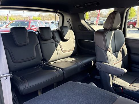 Used 2025 Nissan Armada SL w/ Captain's Chari Seat Package AWD/4WD image 27