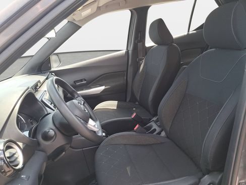 Used 2019 Nissan Kicks SV FWD image 15