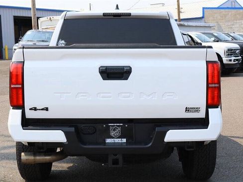Used 2024 Toyota Tacoma TRD Off-Road AWD/4WD image 4
