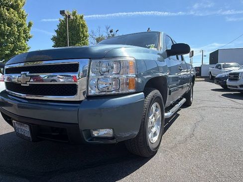 Used 2007 Chevrolet Silverado 1500 LTZ w/ Safety Package AWD/4WD image 9