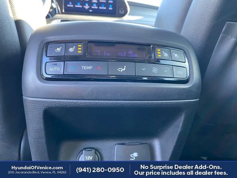 Used 2024 Hyundai Palisade Limited FWD image 21
