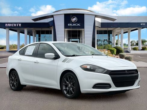 Used 2016 Dodge Dart SE w/ Convenience Group FWD image 2
