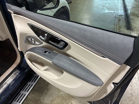 Used 2025 Mercedes-Benz EQS 450+ 4MATIC SUV image 17