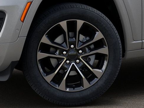 New 2025 Jeep Grand Cherokee L Overland w/ Advanced Protech Group III image 8