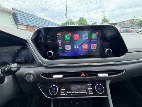 Used 2020 Hyundai Sonata SEL w/ Convenience Package FWD image 4