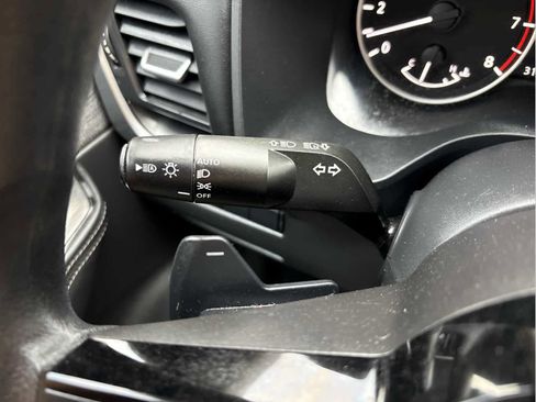 Used 2023 Nissan Rogue SV FWD image 25