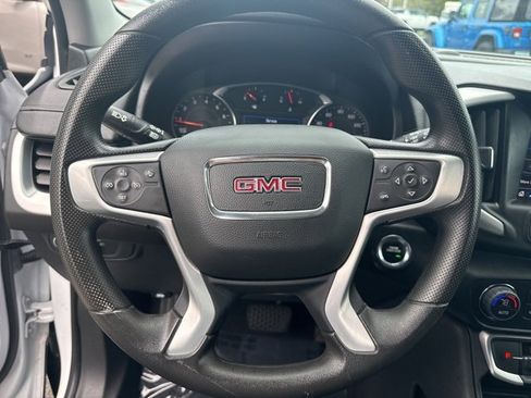 Used 2022 GMC Terrain SLE w/ Driver Convenience Package image 14