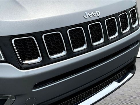 Used 2019 Jeep Compass Limited AWD/4WD image 33
