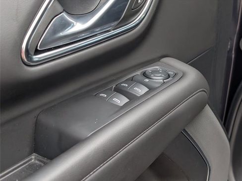 Used 2024 GMC Yukon SLE RWD image 42