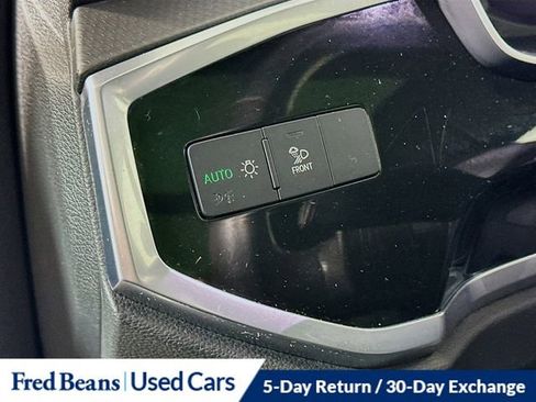 Used 2024 Audi Q3 2.0T Premium image 11