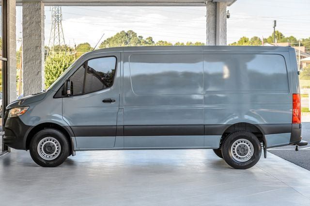Used 2021 Mercedes-Benz Sprinter 2500 w/ Premium Package image 39
