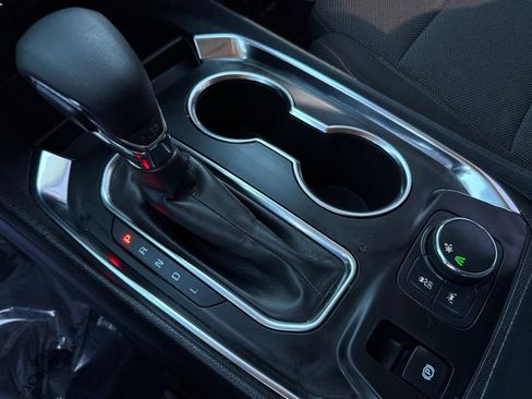 Used 2021 Chevrolet Traverse LT image 27