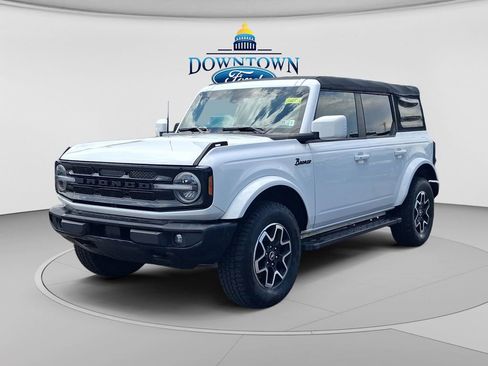 Used 2024 Ford Bronco Outer Banks AWD/4WD image 7