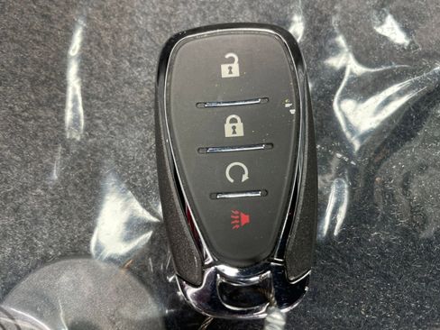 Used 2025 Chevrolet Trax LT image 24