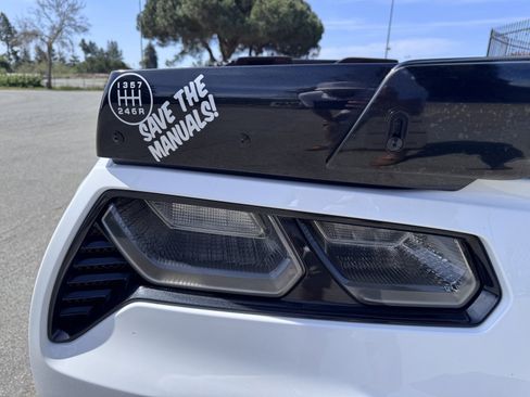 Used 2016 Chevrolet Corvette Z06 w/ 3LZ Preferred Equipment Group image 21