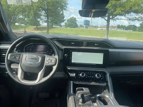 Used 2026 GMC Sierra 1500 Denali w/ Denali Reserve Package AWD/4WD image 11