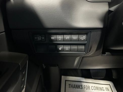 Used 2026 Toyota Tundra Platinum AWD/4WD image 17