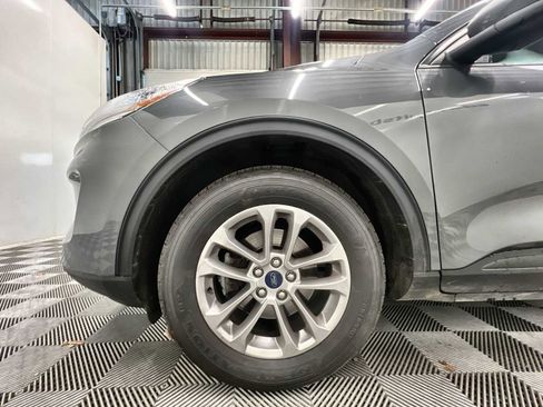 Used 2022 Ford Escape SE w/ Cold Weather Package image 18